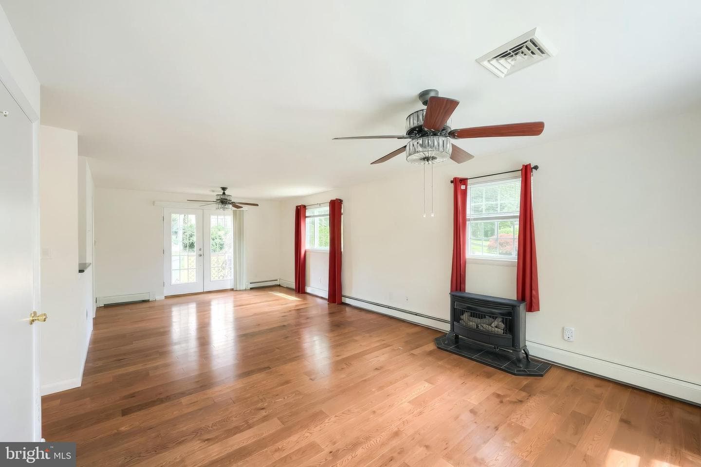 496 Lakeside Drive photo 16