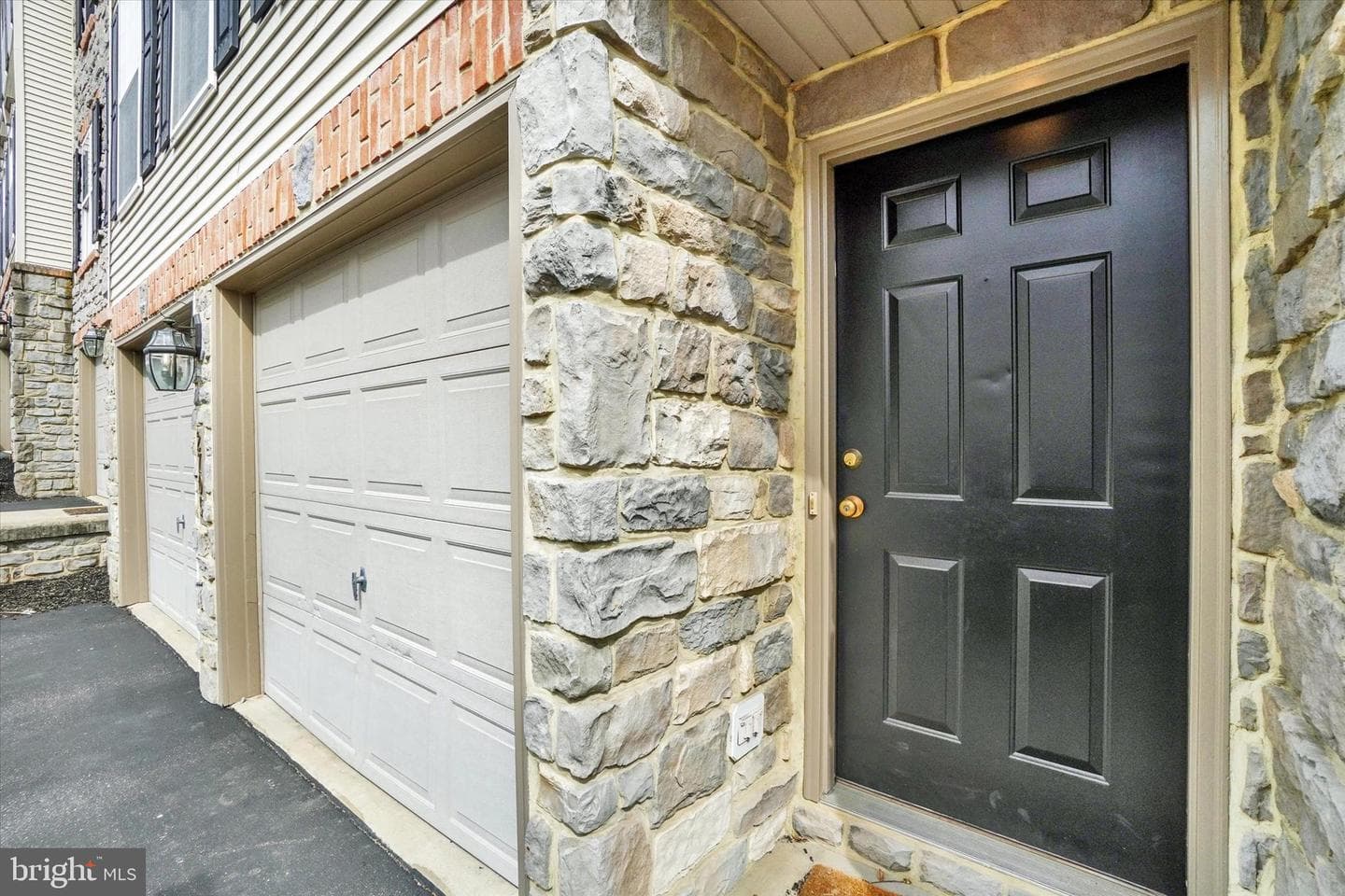 2705 Steeple Chase Drive photo 3