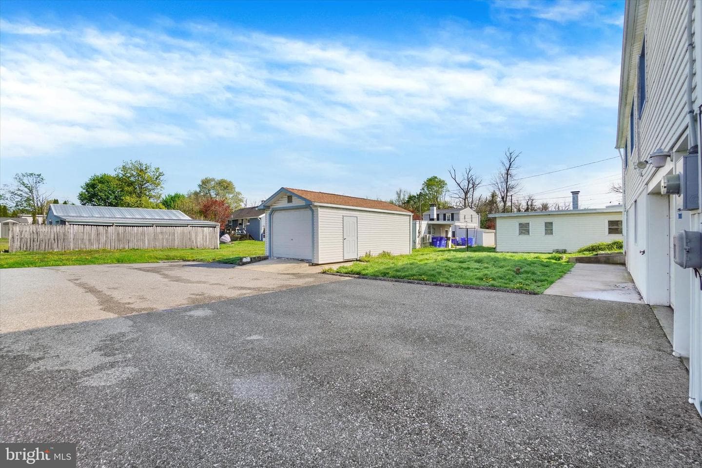 2081 Park Street photo 25