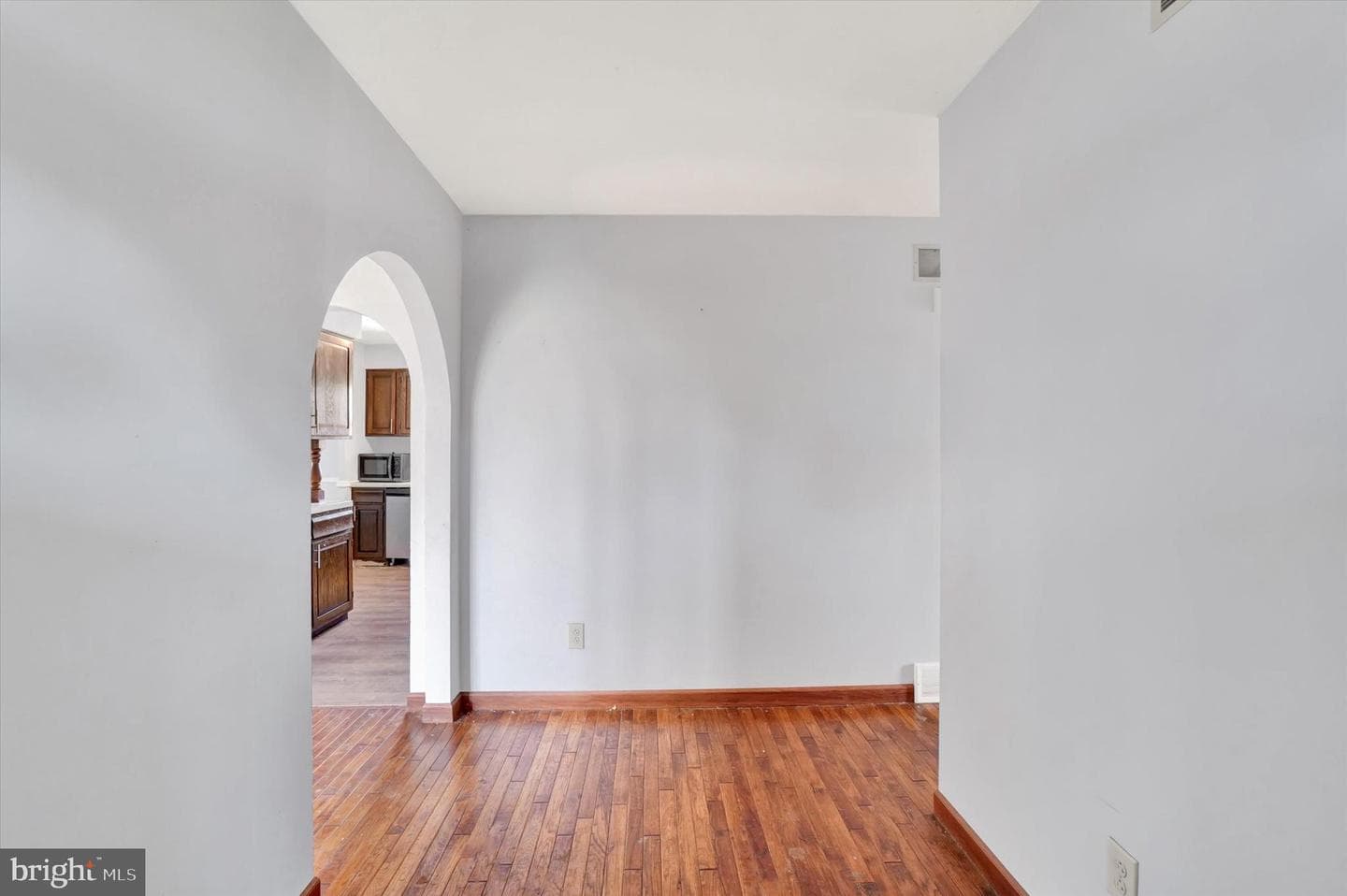 2081 Park Street photo 6