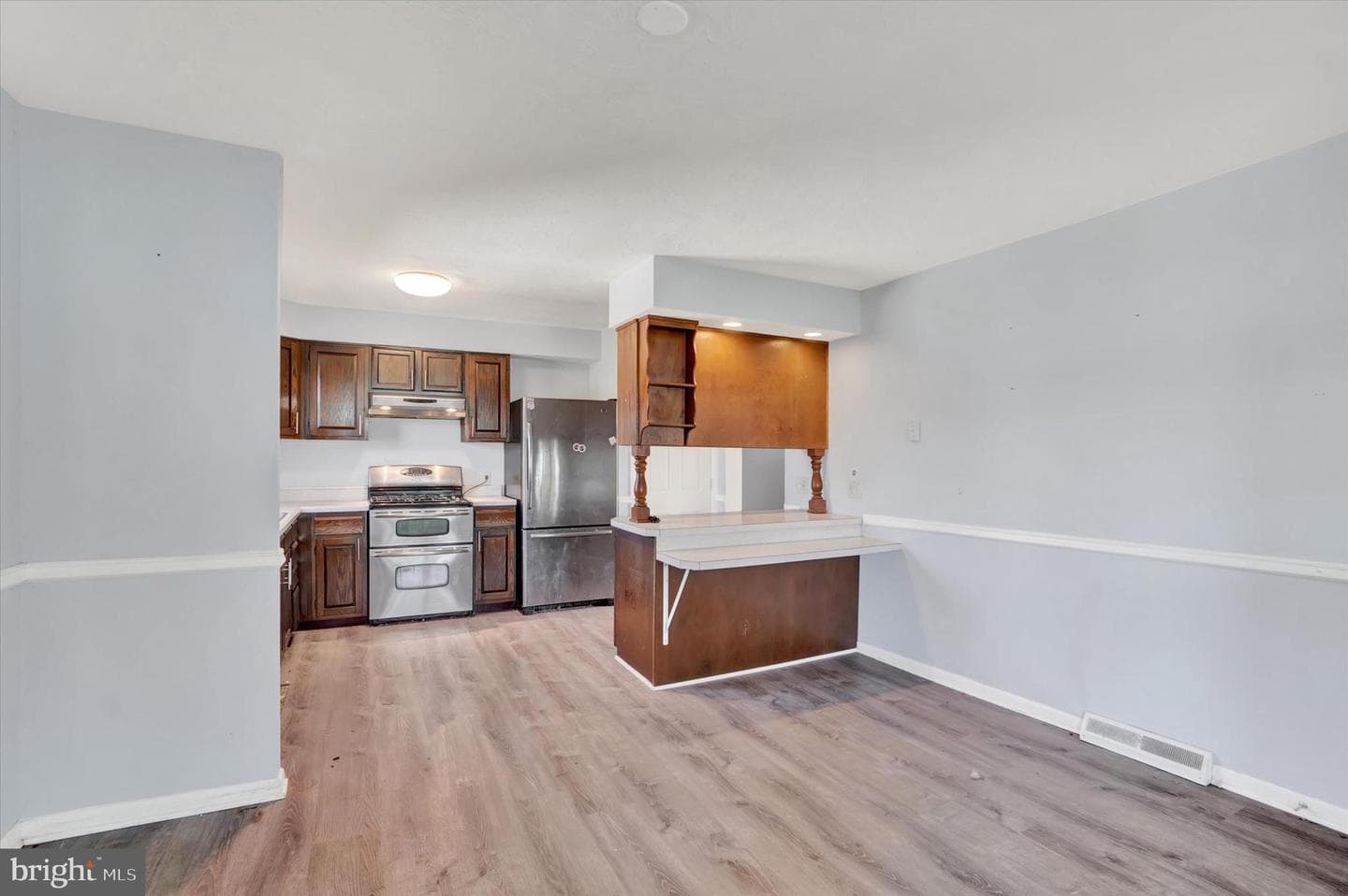 2081 Park Street photo 8