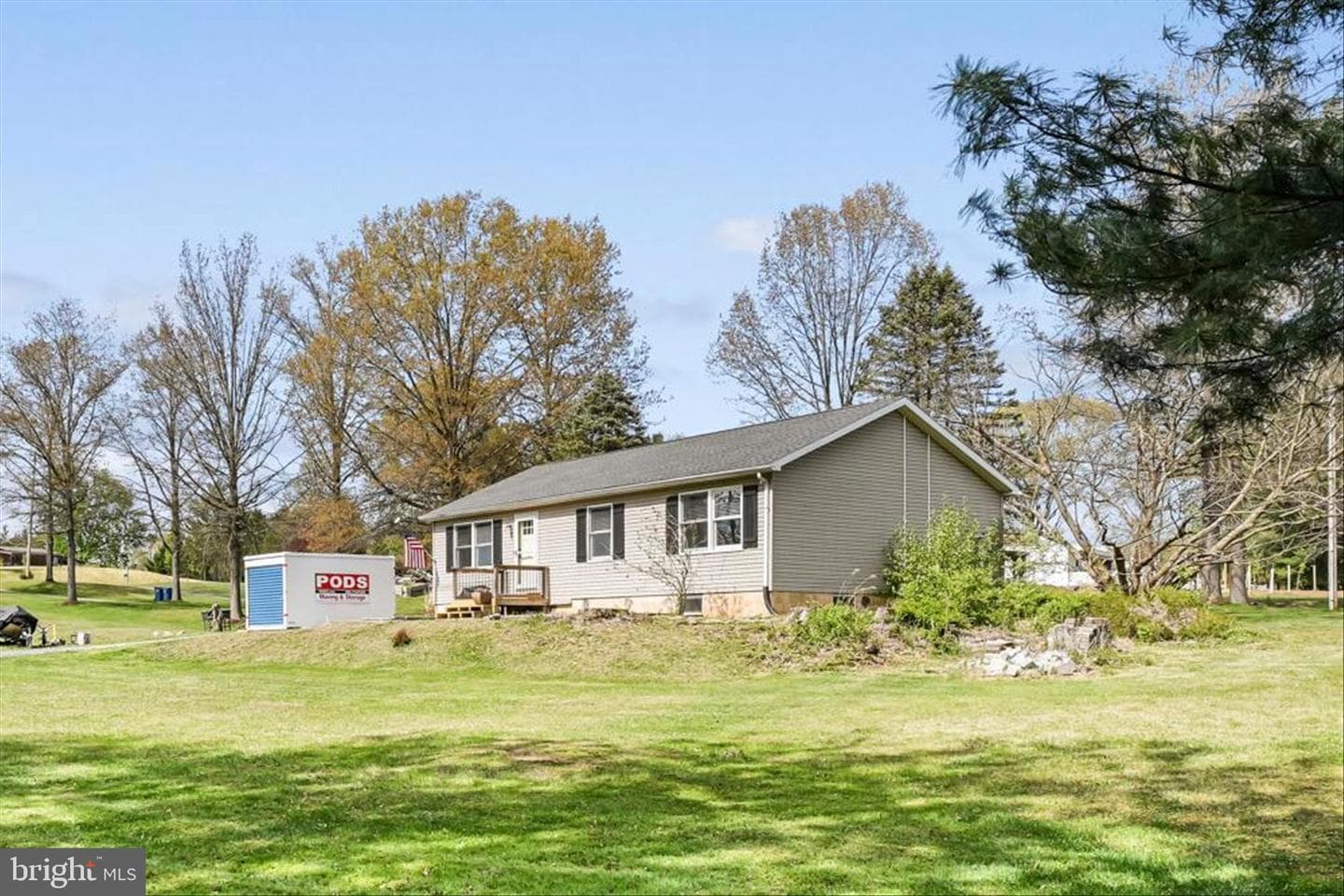 445 Scotch Pine Road photo 4