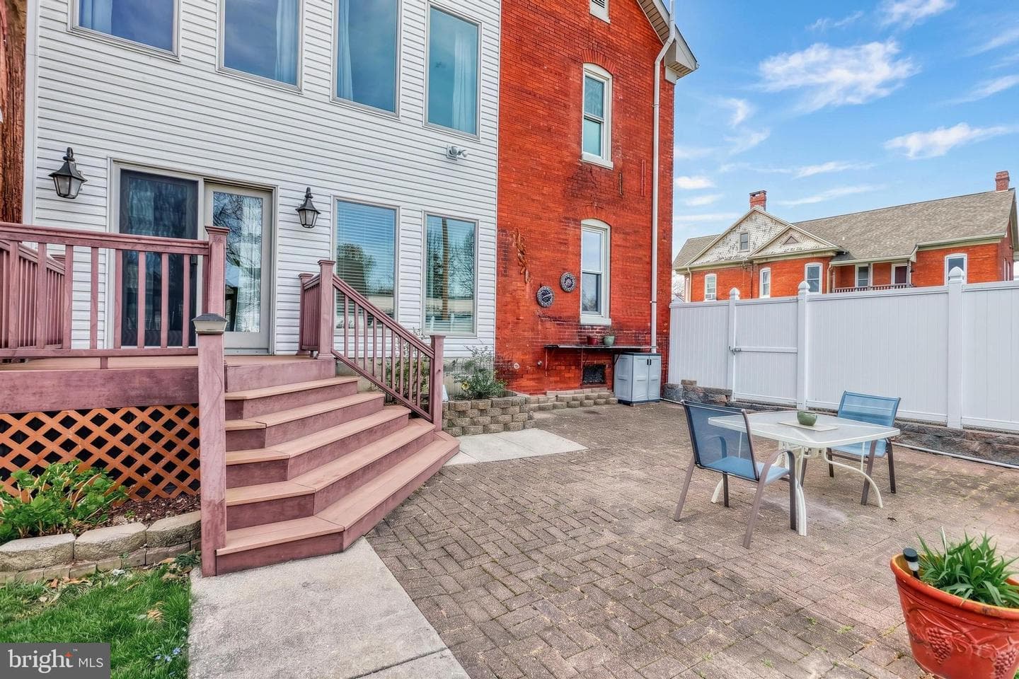453 Carlisle Street photo 43