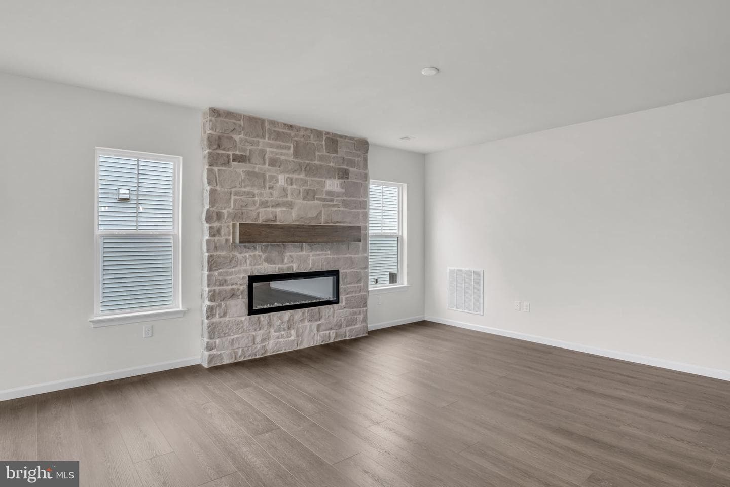 862 Shadowbrooke Drive photo 5