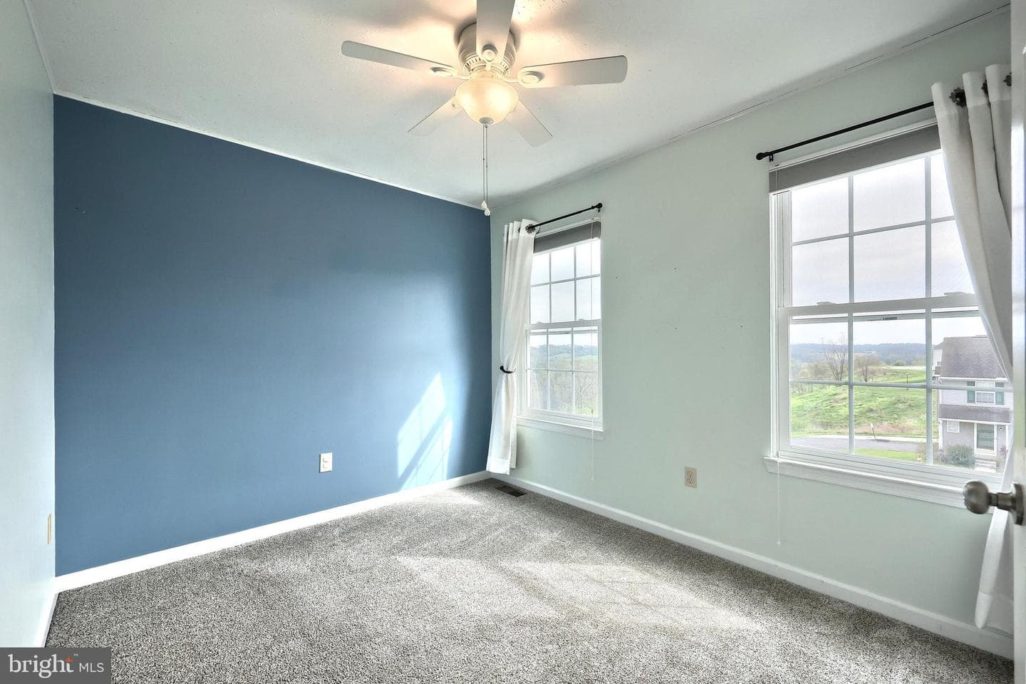 204 Country Ridge Drive photo 33