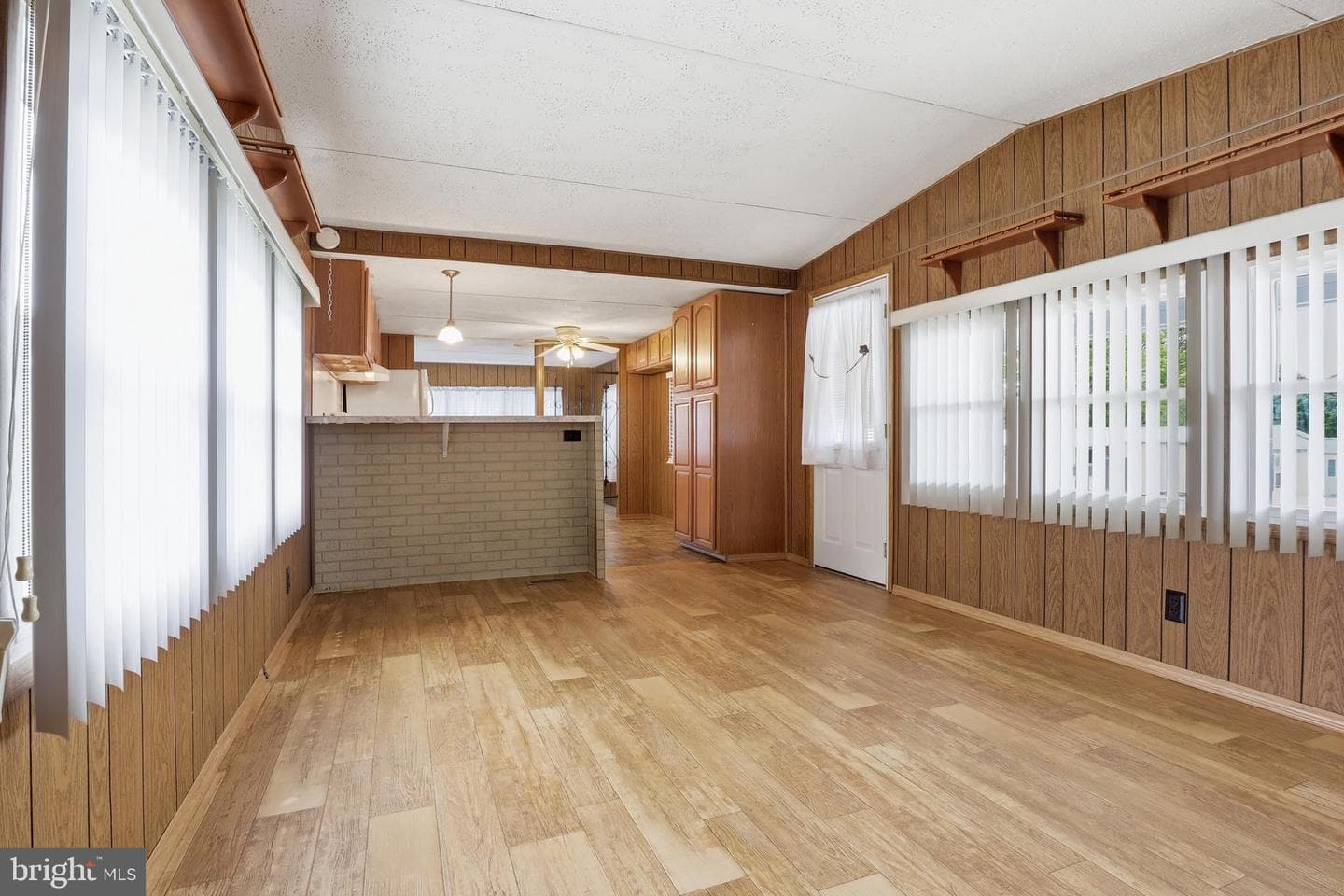 307 Blue Jay Drive photo 8