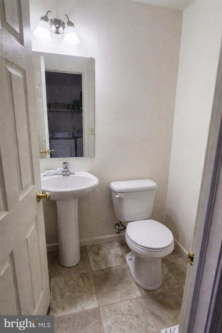740 Kentwell Drive photo 14