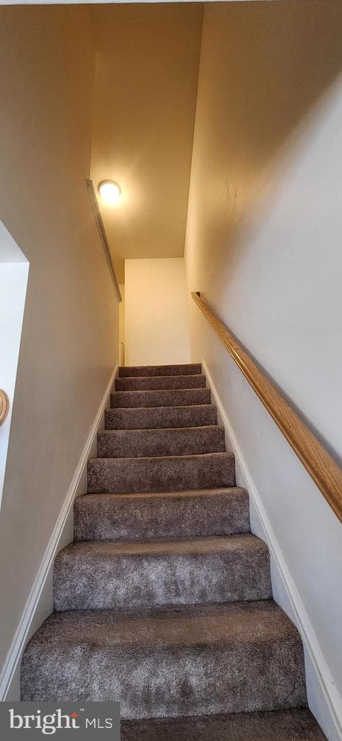740 Kentwell Drive photo 9