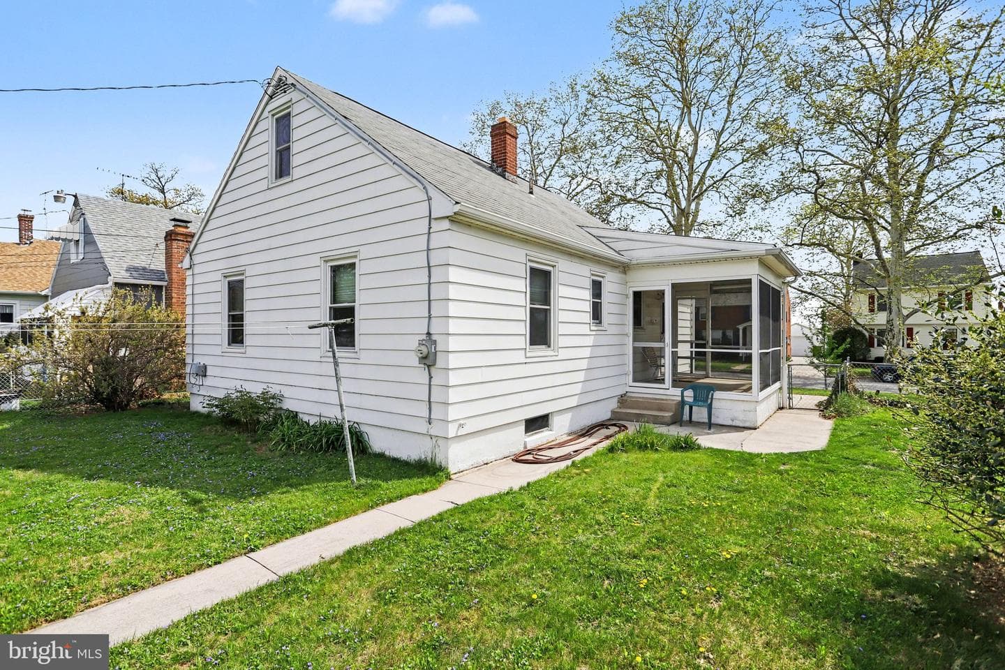 932 E Walnut Street photo 23