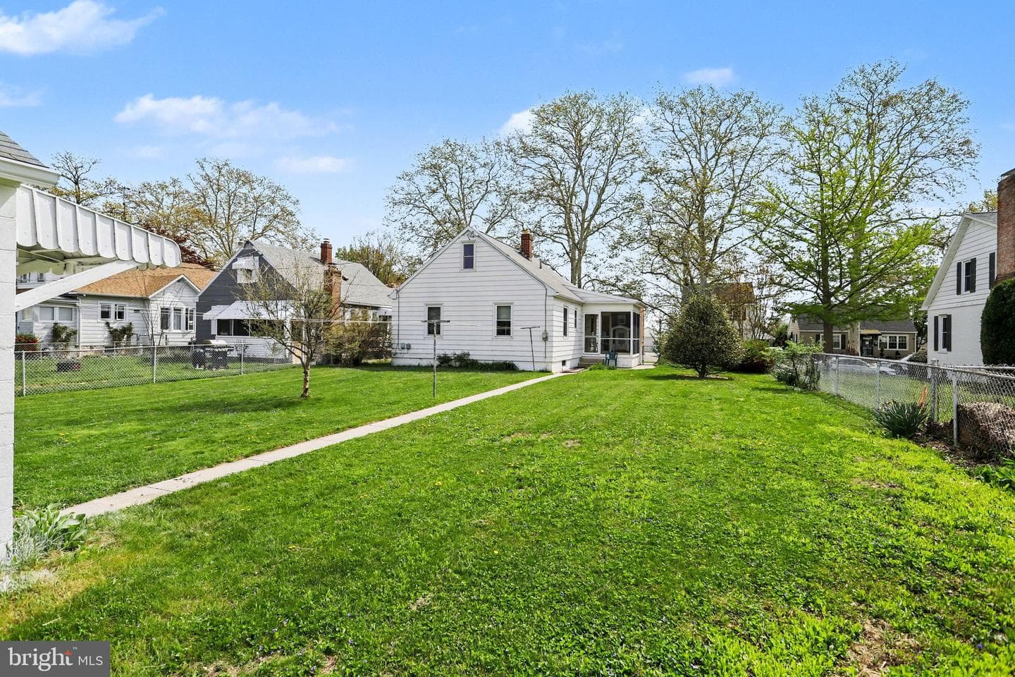 932 E Walnut Street photo 24