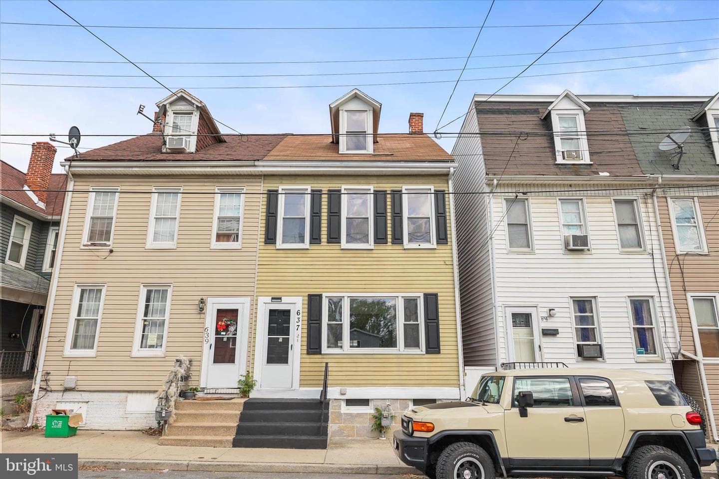 637 W College Avenue, York