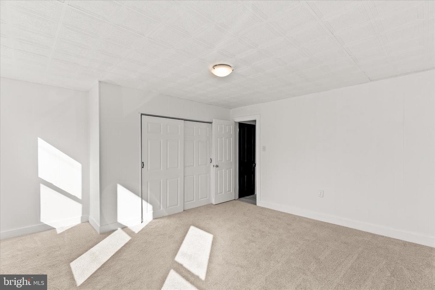 637 W College Avenue photo 20