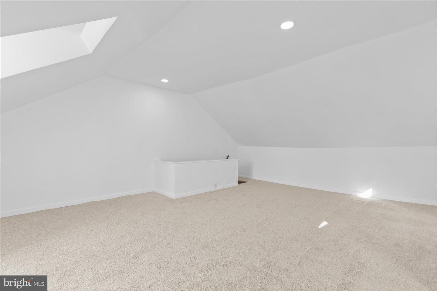 637 W College Avenue photo 24