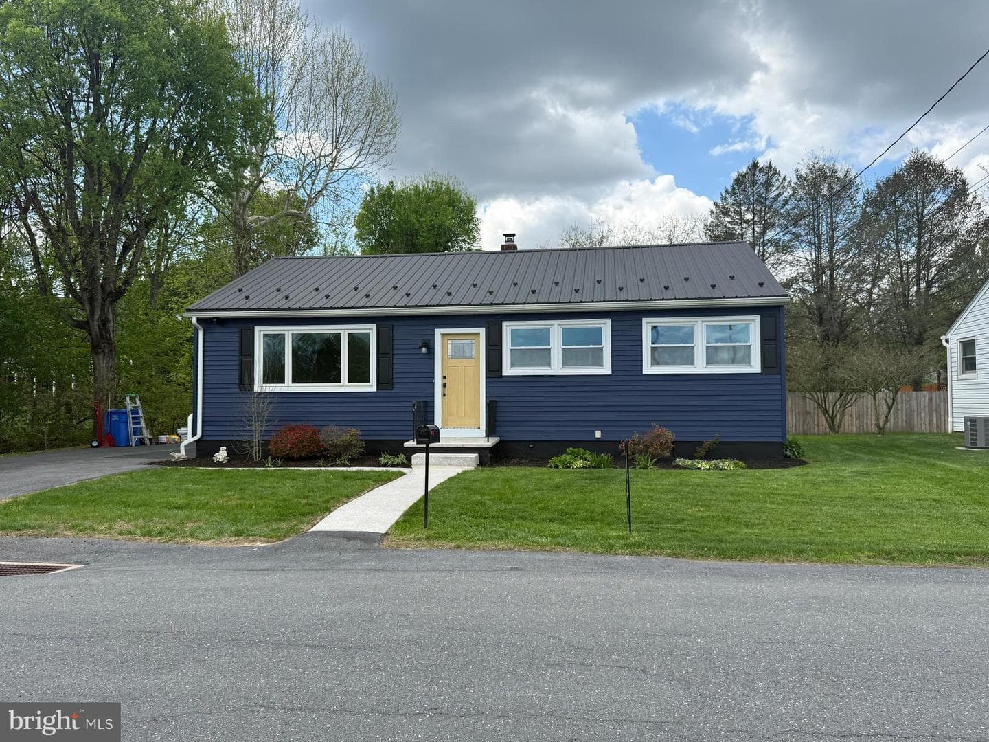 107 Fairview Road photo 4