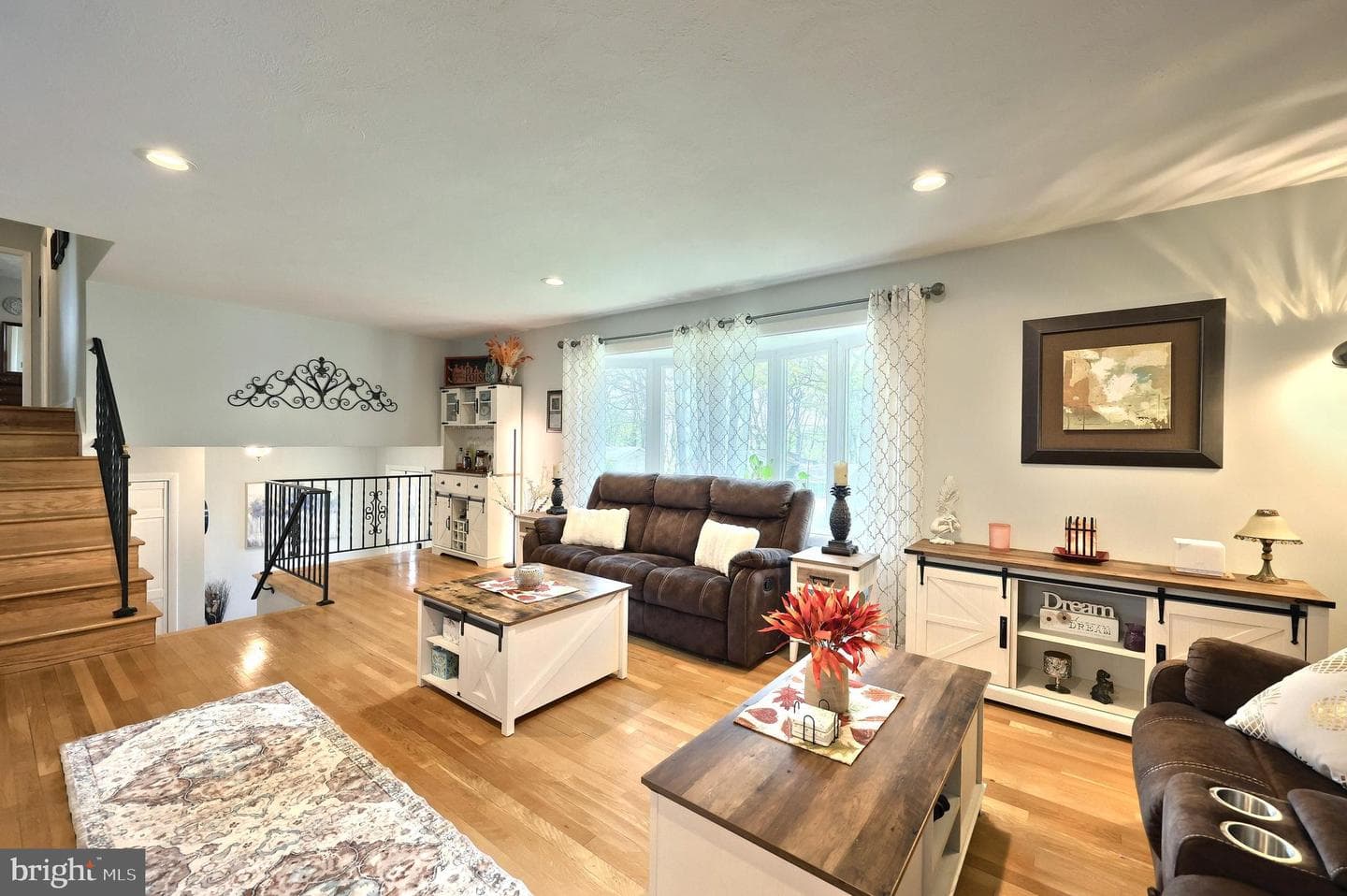 320 Holyoke Drive photo 20