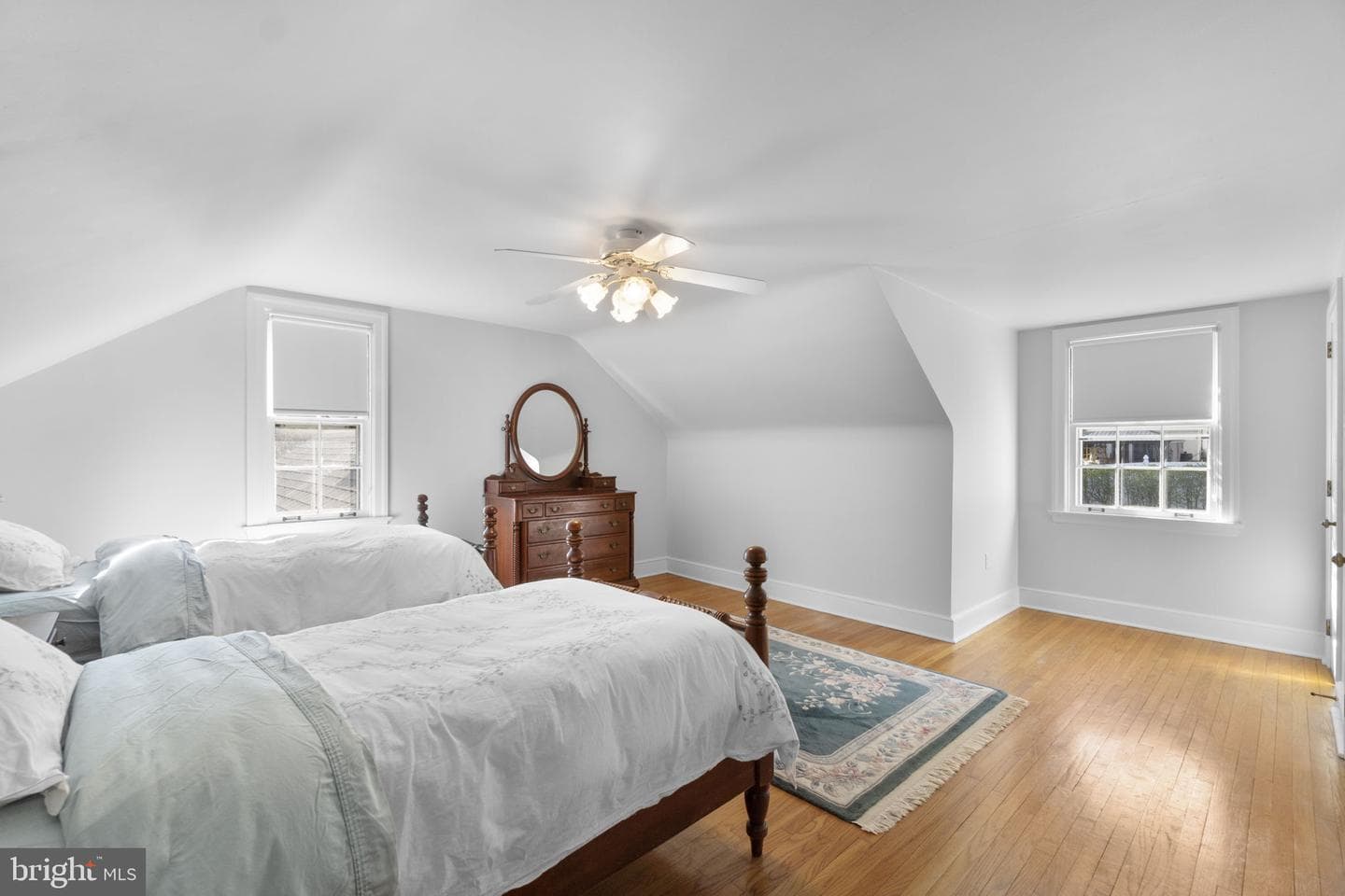 100 Edgewood Drive photo 24
