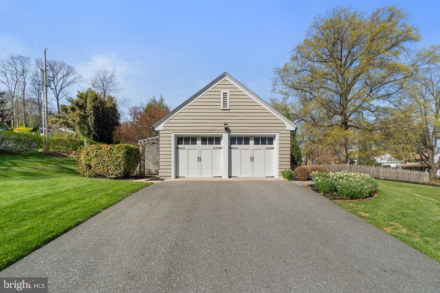 100 Edgewood Drive photo 44