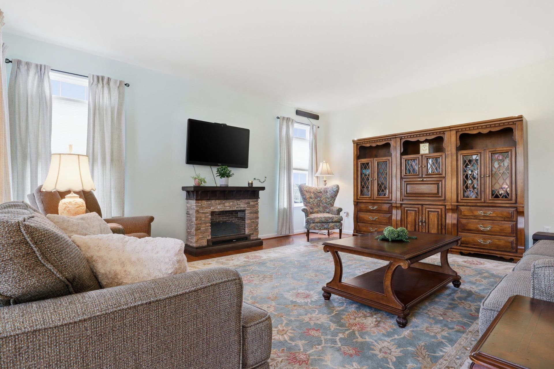 588 Misty Hill Drive photo 13
