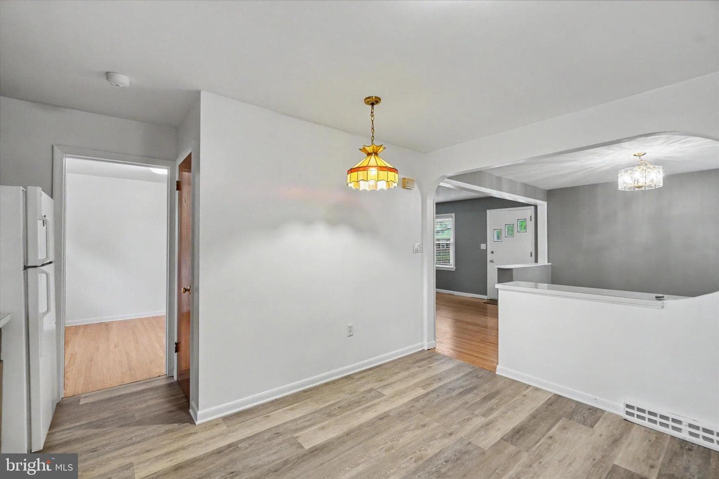 2401 Emerald Avenue photo 11