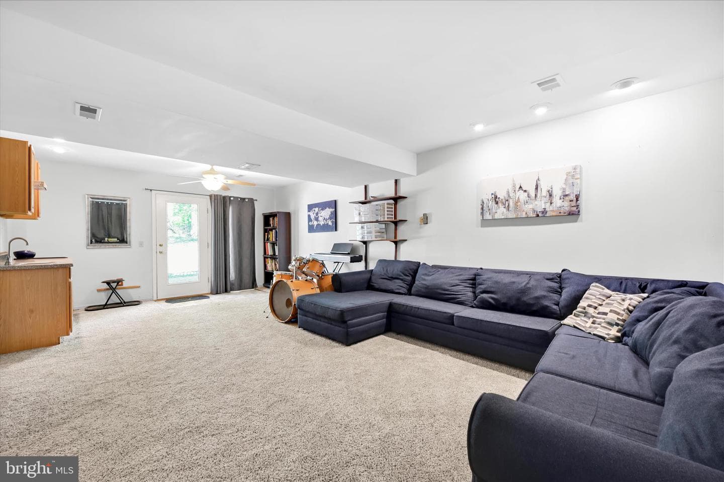301 Larkin Drive photo 11