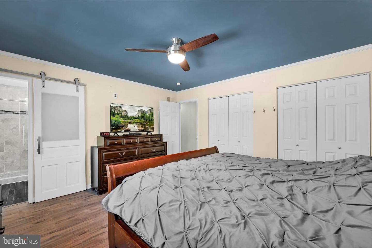 301 Larkin Drive photo 14