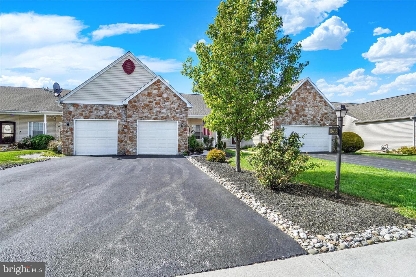 1868 Deerfield Drive photo 3