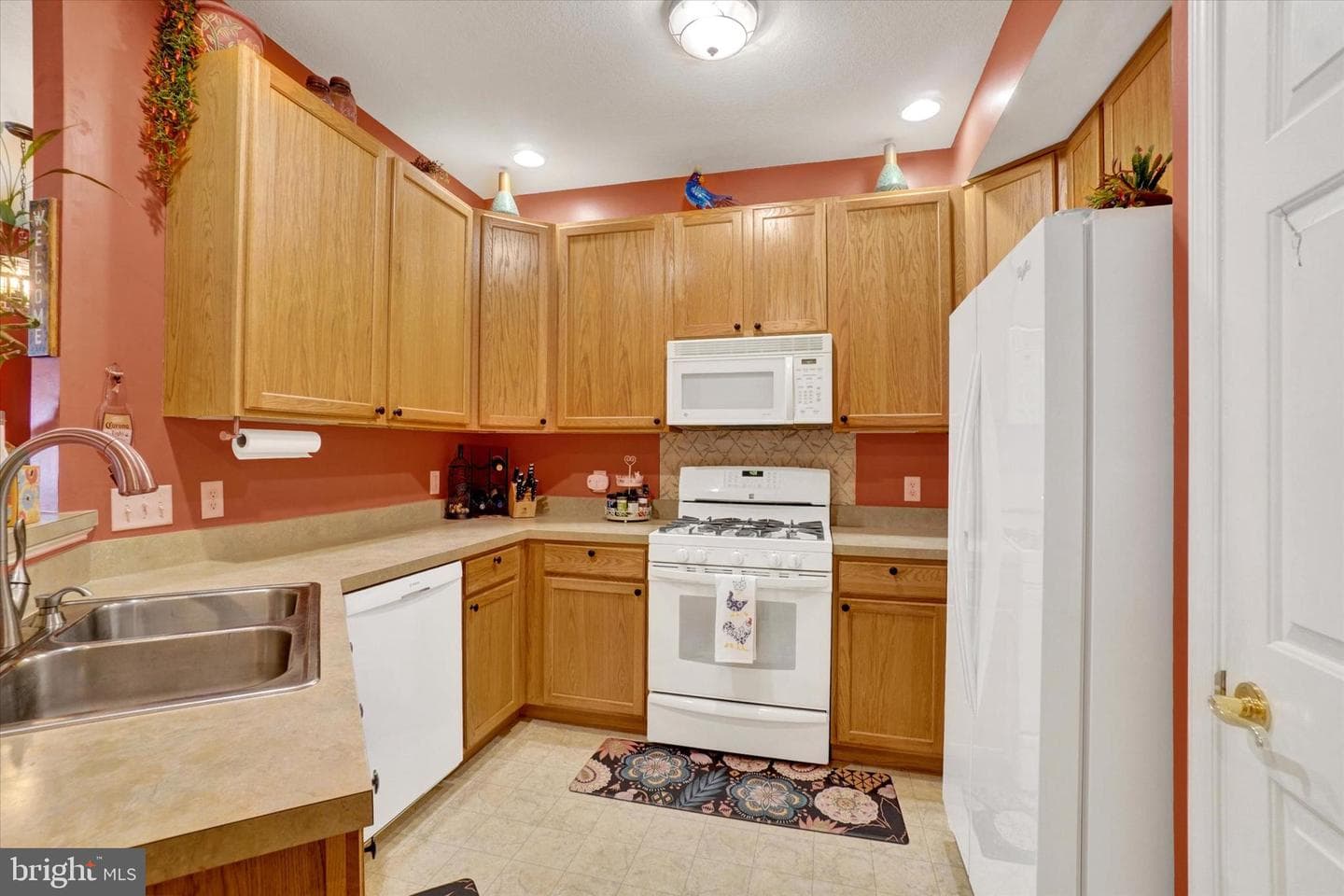 1868 Deerfield Drive photo 8