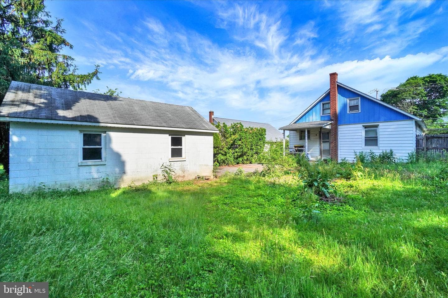 16 E Tolna Road photo 19