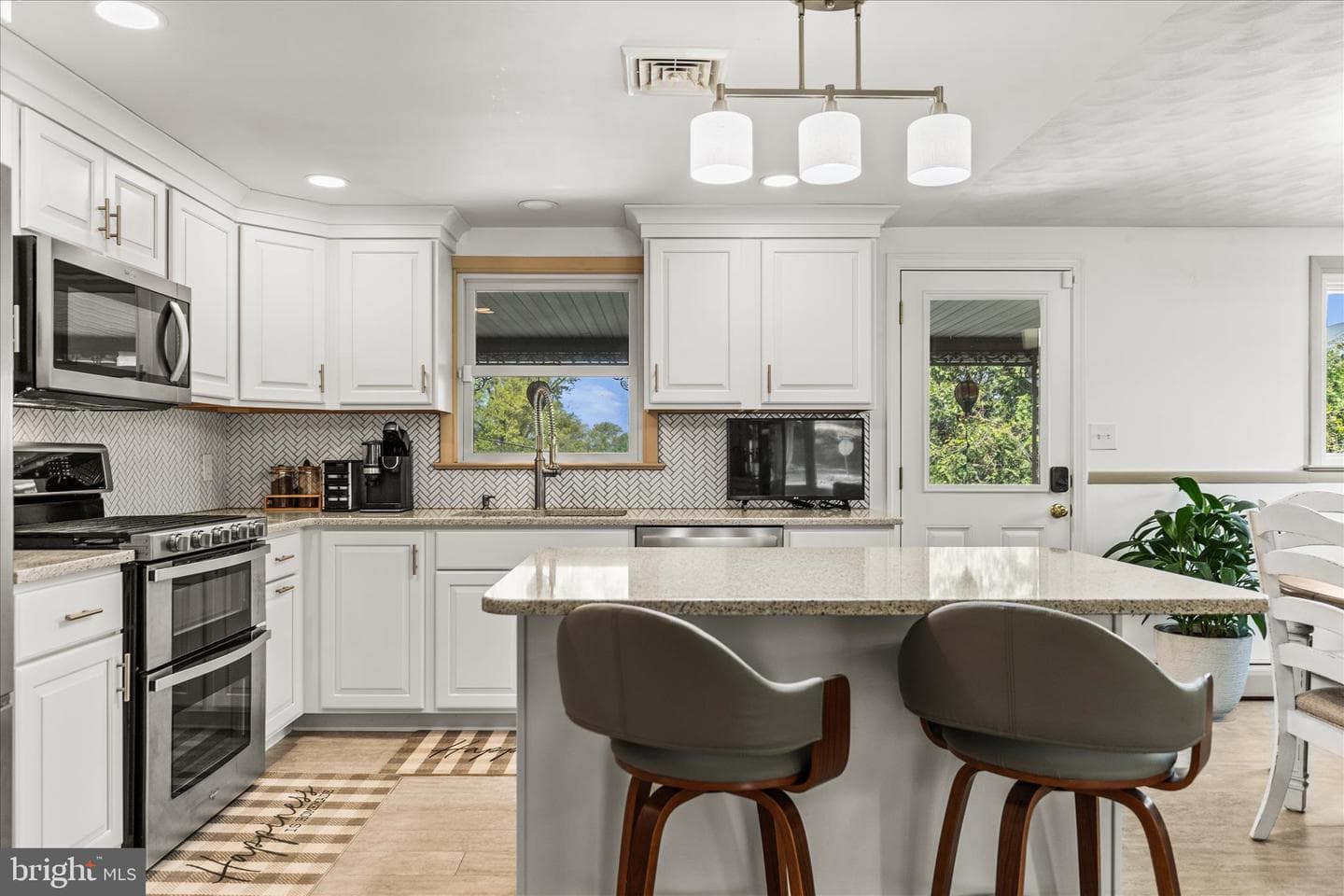 498 Maywood Road photo 13