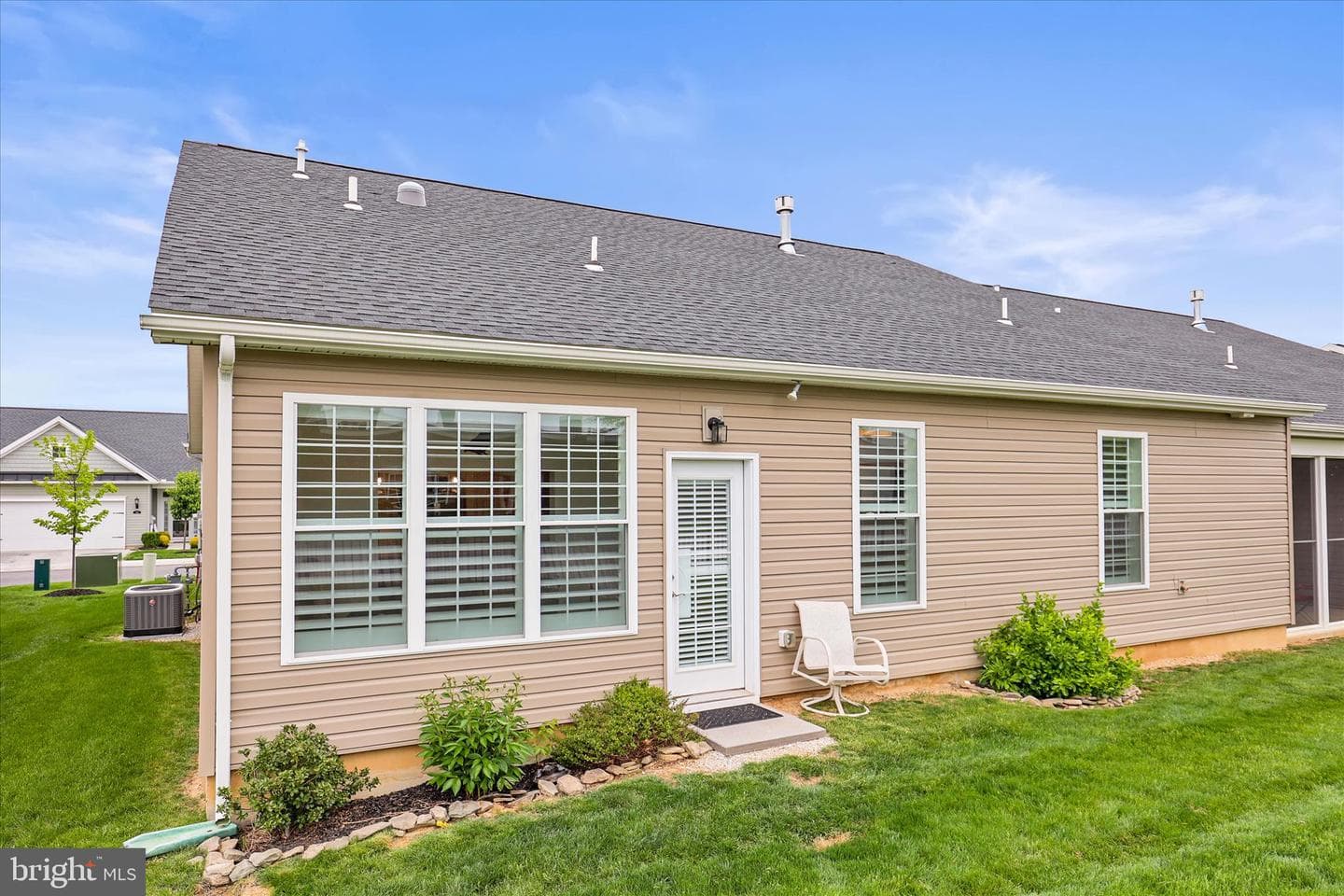 415 Hawthorn Lane #3 photo 31