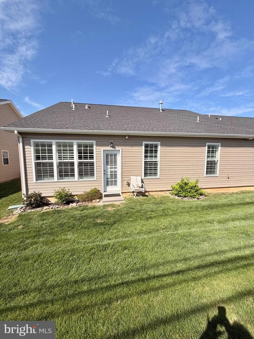 415 Hawthorn Lane #3 photo 5