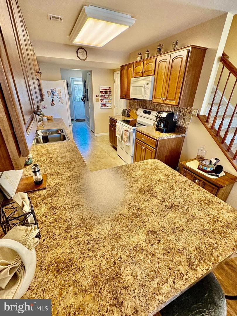 102 Heather Glen Dr photo 16