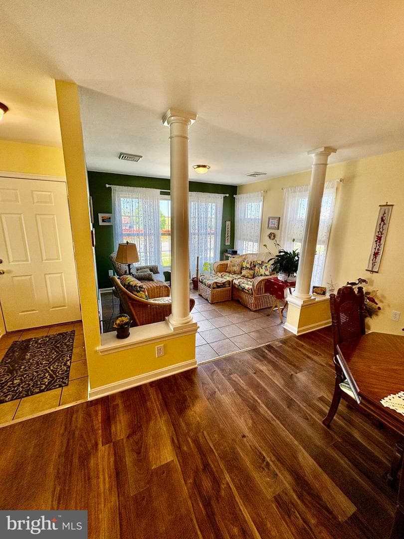 102 Heather Glen Dr photo 4