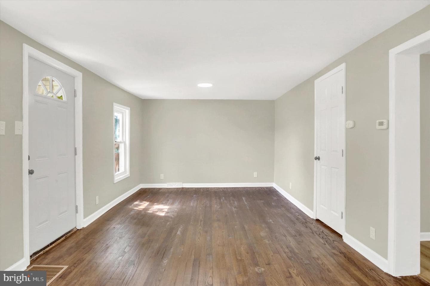 15 Pear Avenue photo 11