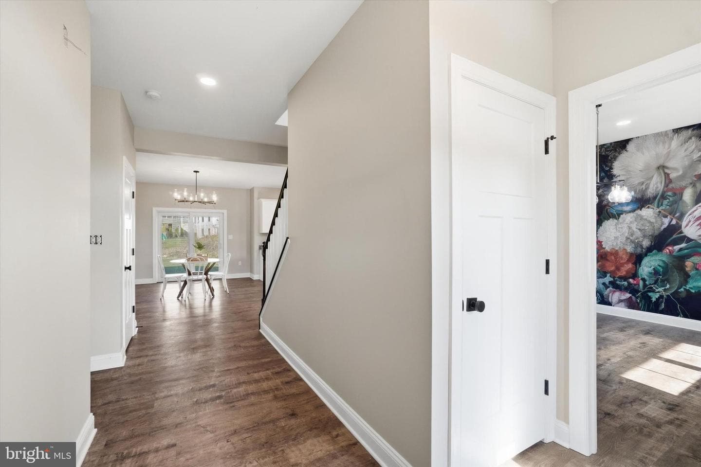 3241 Foxcroft Way photo 2