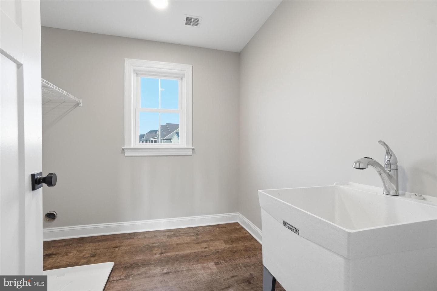 3241 Foxcroft Way photo 21