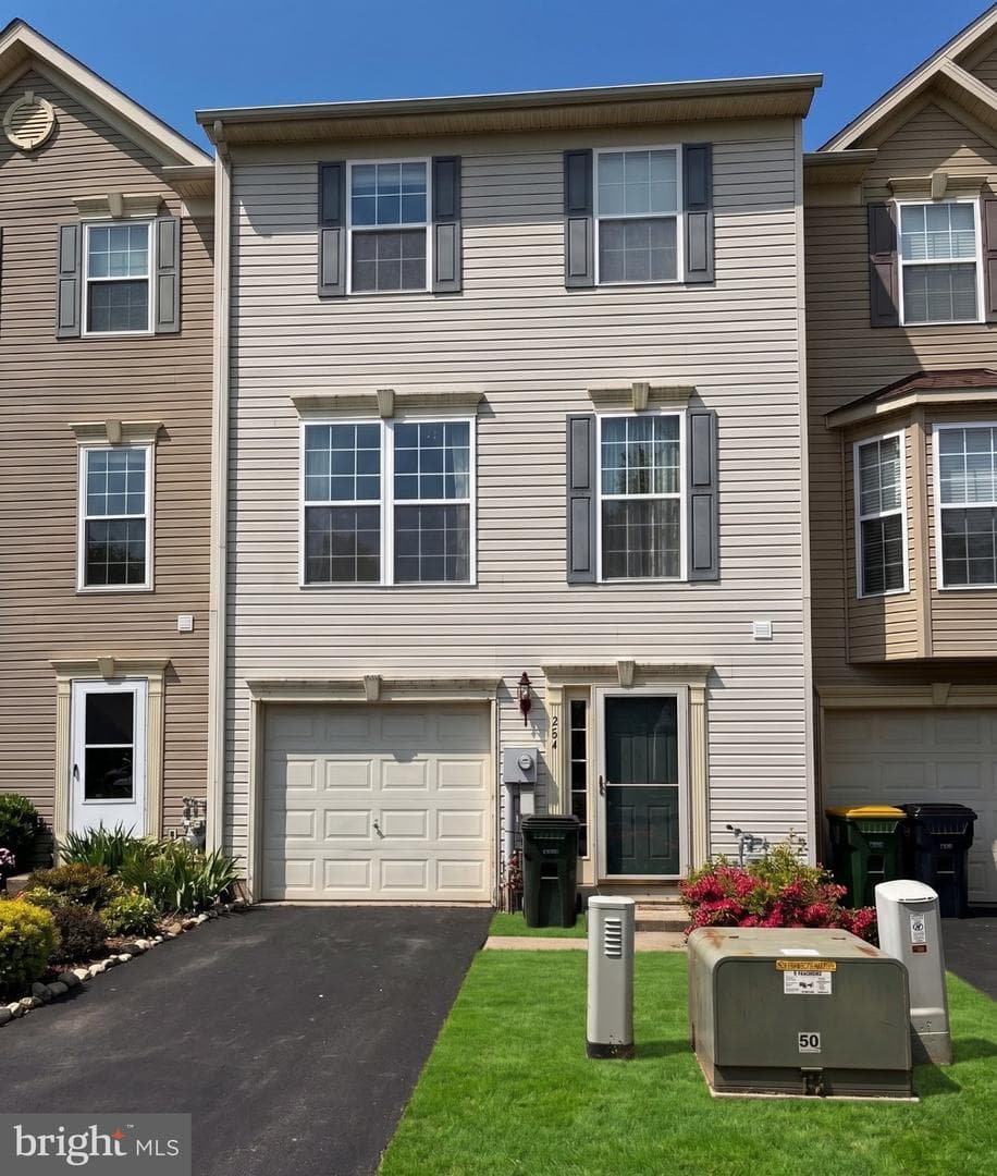 264 Country Ridge Drive photo 2