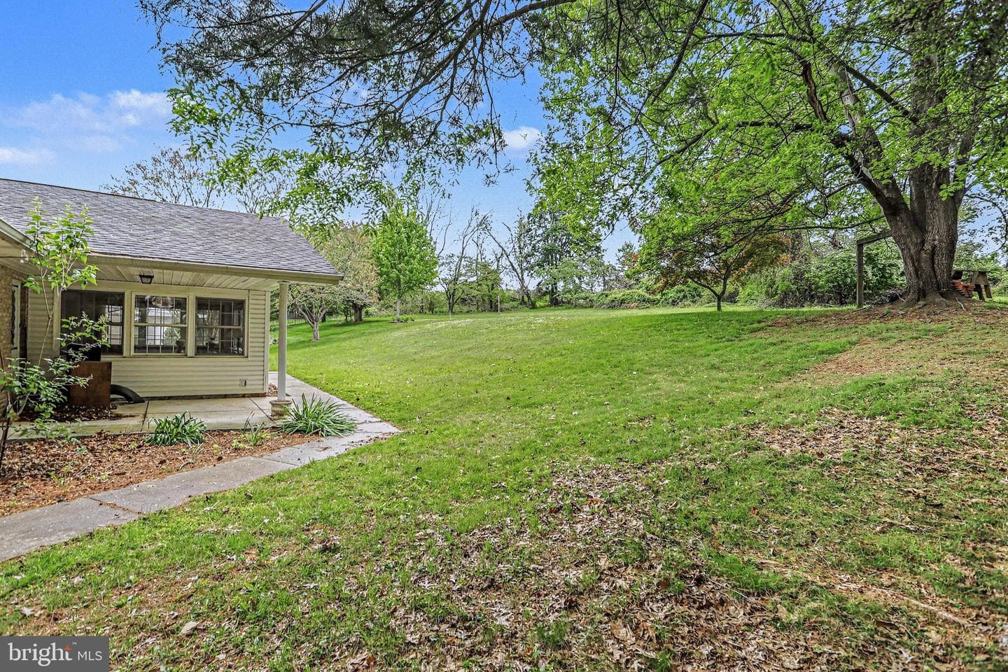12 Greenbriar Drive photo 29