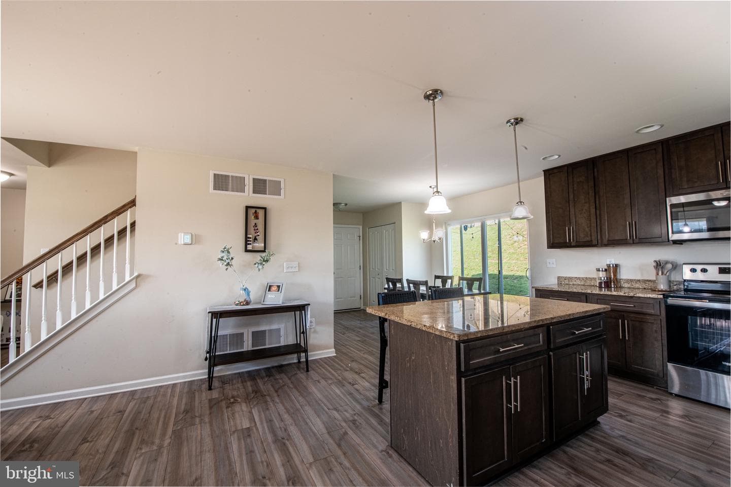 1090 Alder Court photo 12