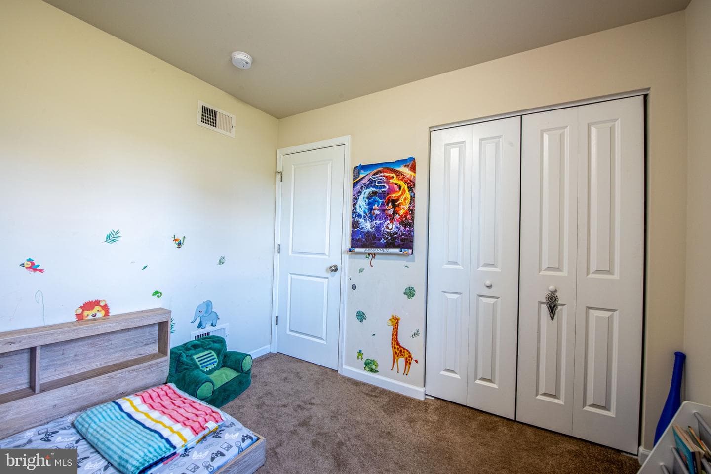 1090 Alder Court photo 23