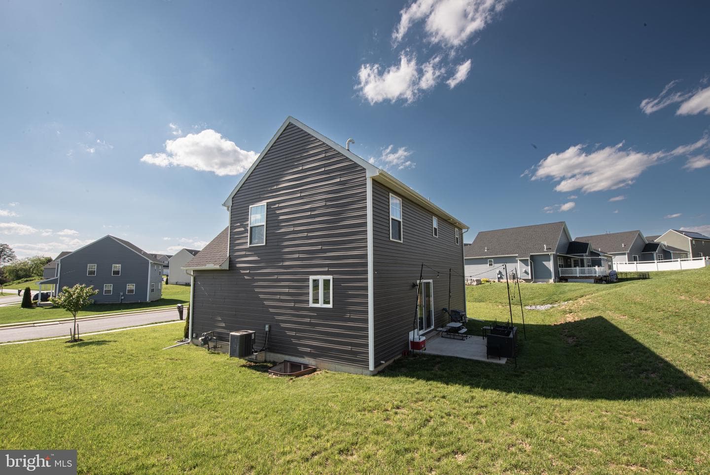 1090 Alder Court photo 4