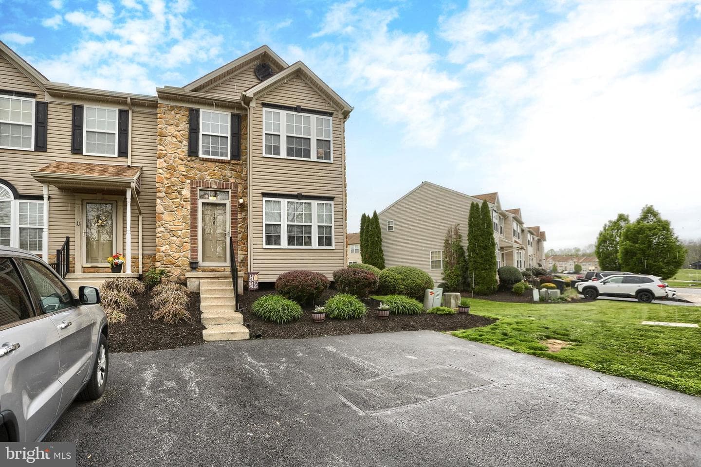 120 E Beaver Street photo 4