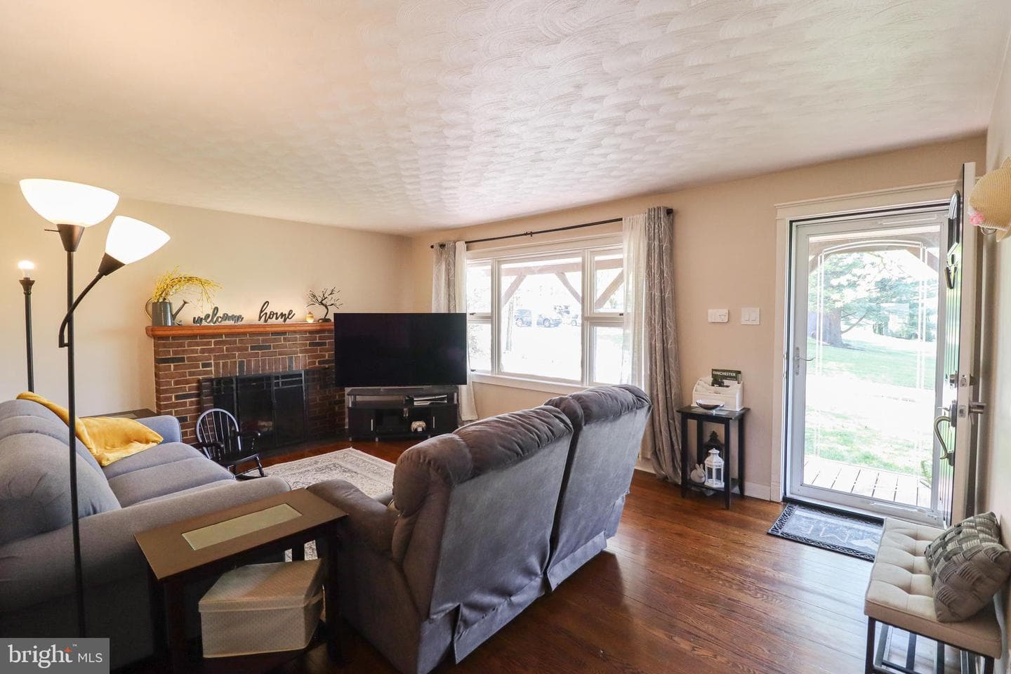 2777 Roosevelt Avenue photo 11