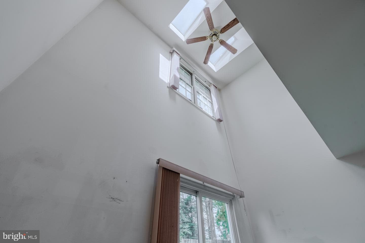 305 Stonegate Road photo 17
