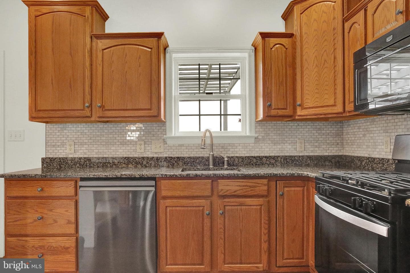 552 Soapstone Lane photo 15
