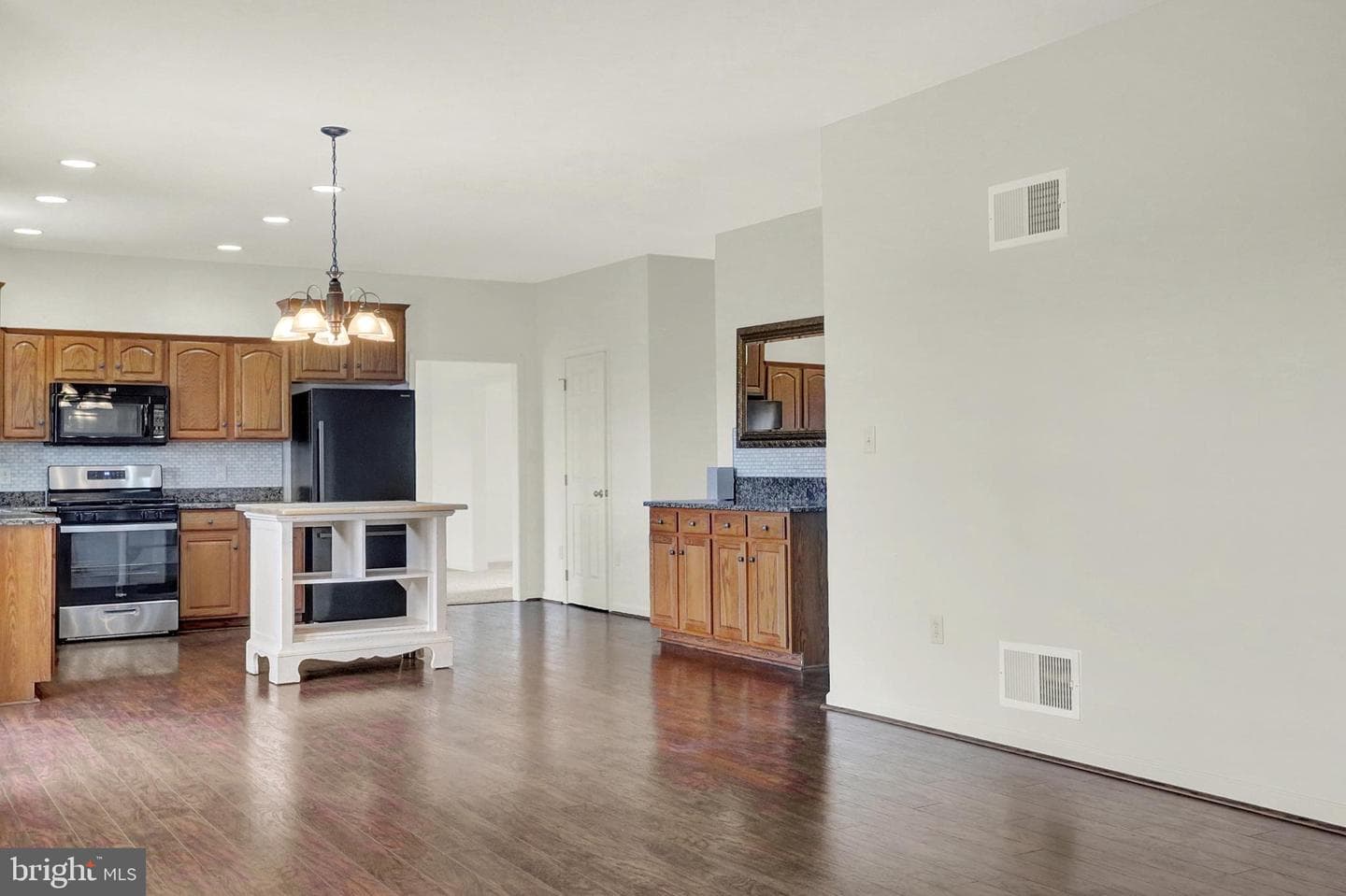 552 Soapstone Lane photo 18