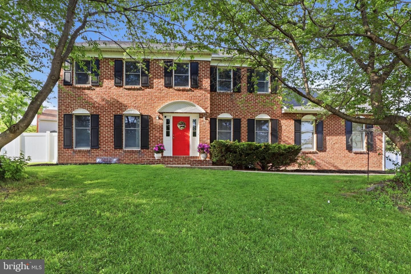 400 White Rose Lane