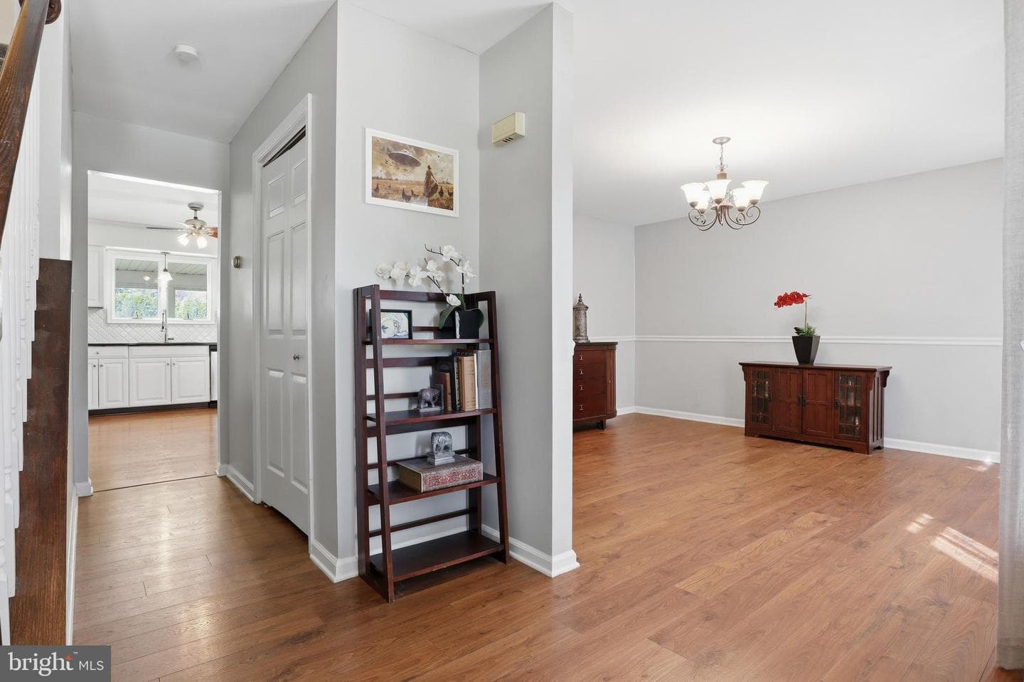 400 White Rose Lane photo 5
