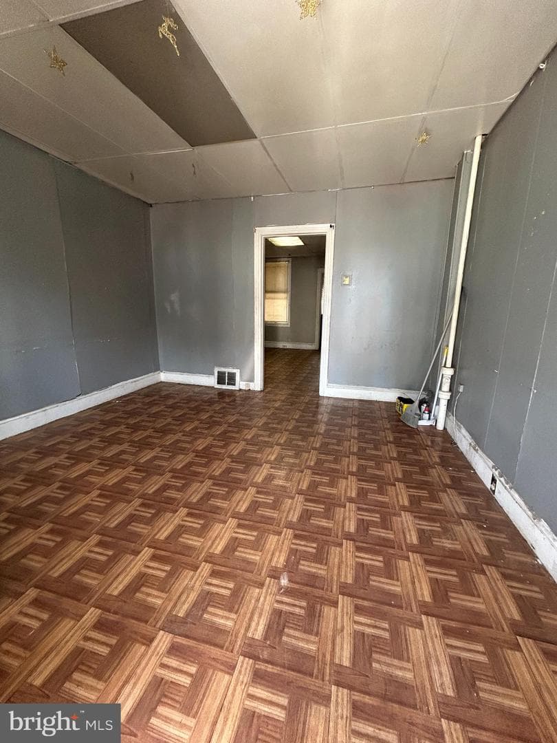 450 E Walnut Street photo 2