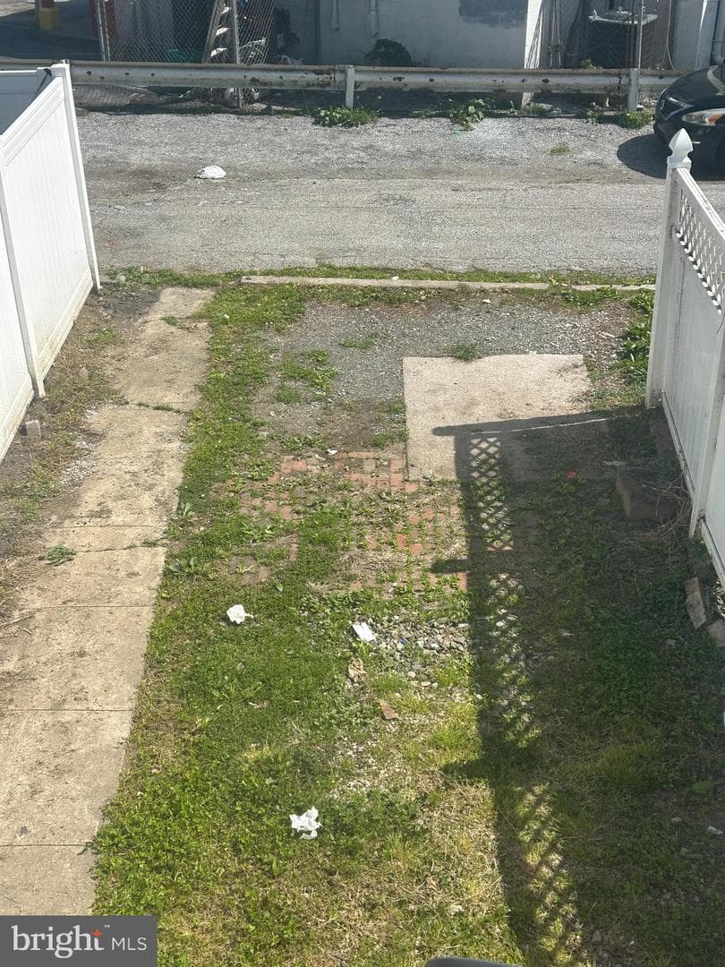 450 E Walnut Street photo 8